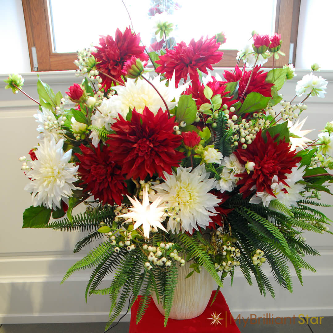 Vas of flowers decorated with Original Herrnhut plastic star, white, ~ 13 cm / 5 inch ø