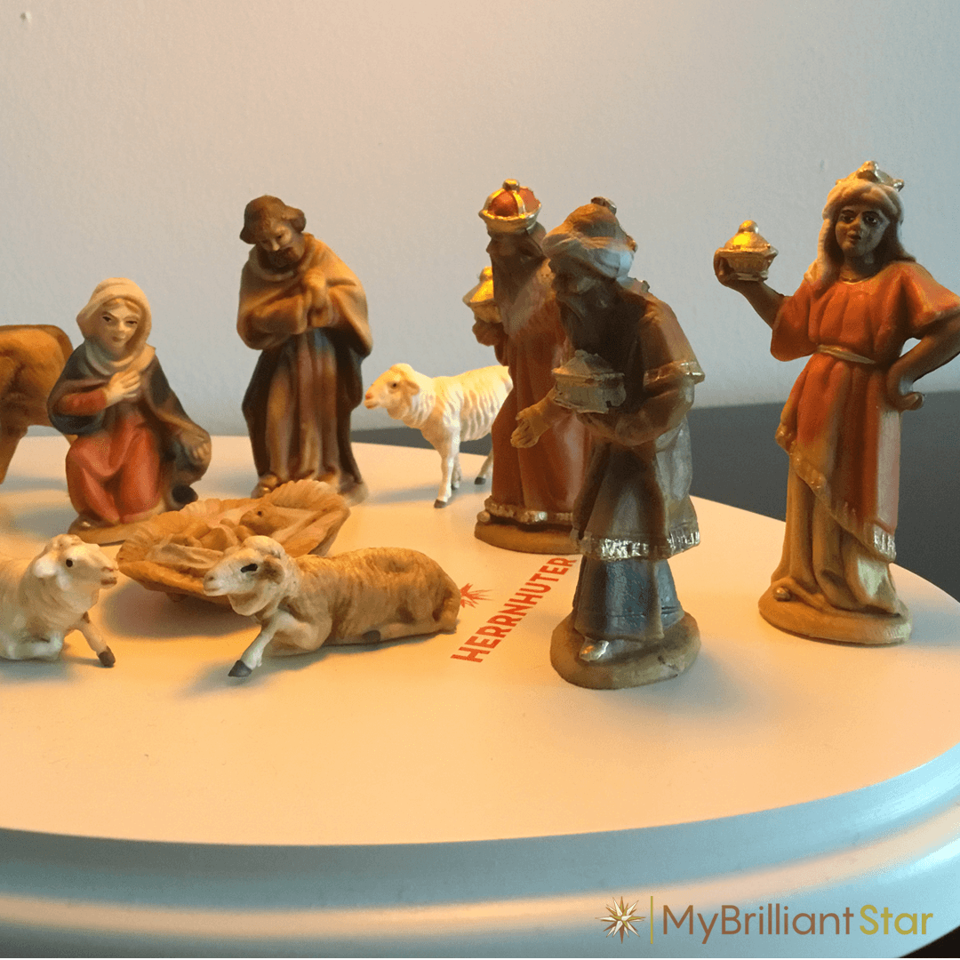 Original MAROLIN® - nativity set, 12 pcs. - 7 cm / 2.75 inch figures standing together