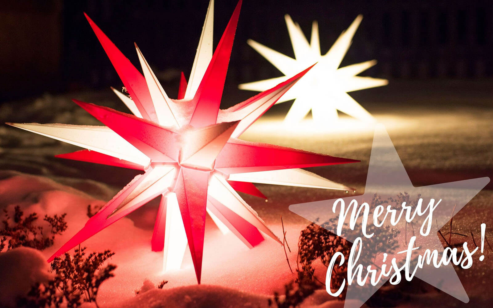 Moravian Star Lights in red and white 