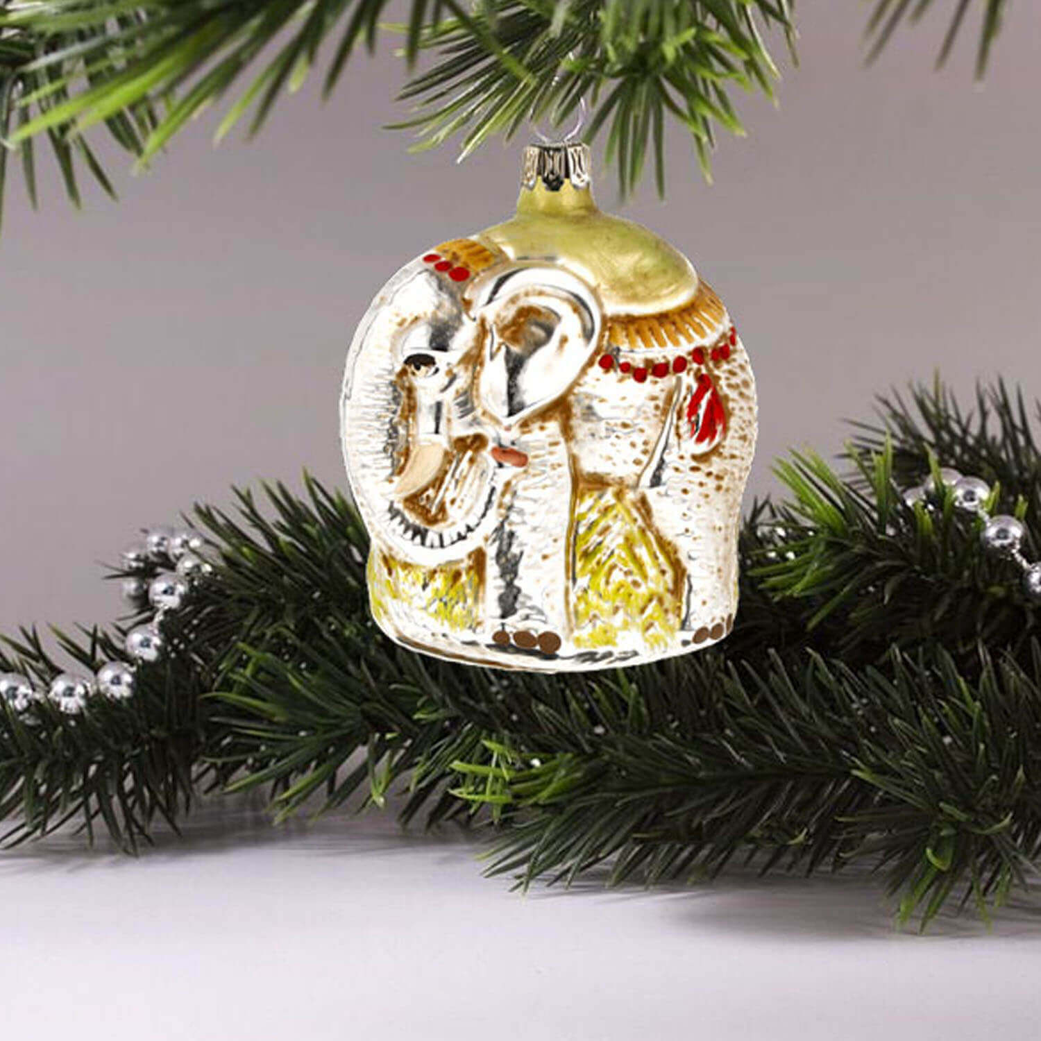 MAROLIN® - Glass ornament "Elephant" in tree.