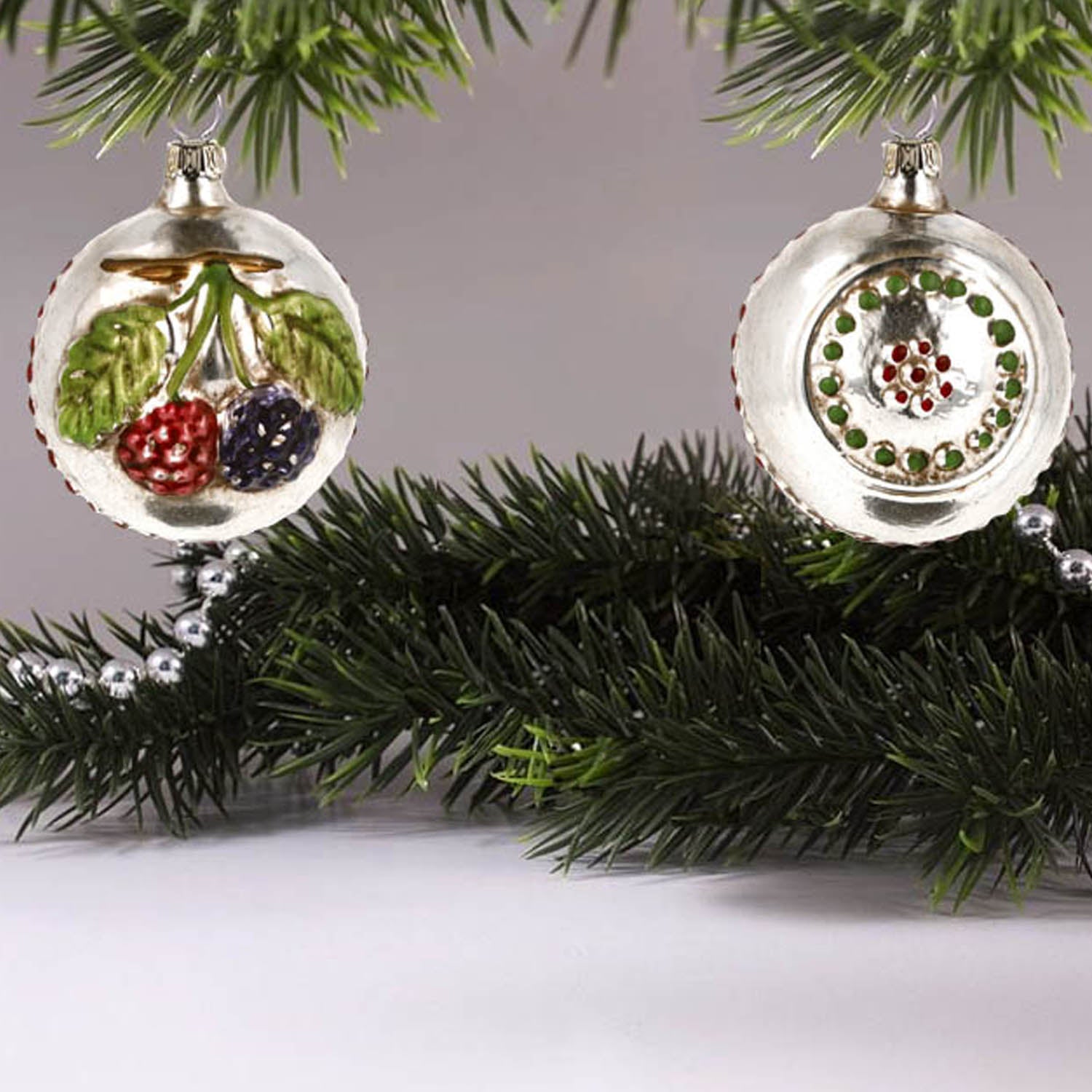 MAROLIN® - Christmas Glass ornament "Blackberry with Leaves"