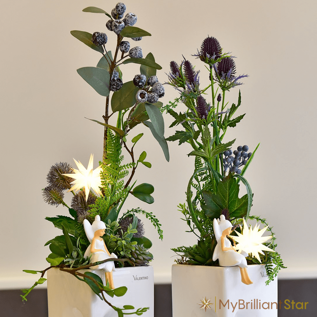 beautiful flowers with the Original Herrnhut plastic MINISTAR, white, ~ 8 cm / 3 inch ø - LED bulb